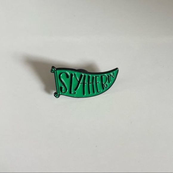 *50% OFF! Harry Potter Slytherin House Banner pin enamel hogwarts houses draco - Picture 2 of 3